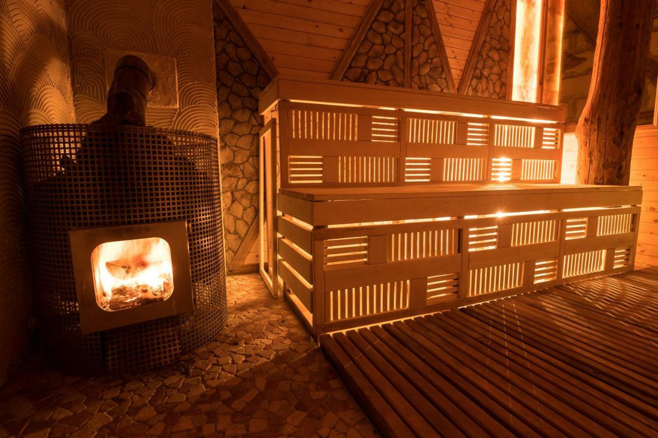 ホテル Tihiat Kut Complex キュステンディル エクステリア 写真